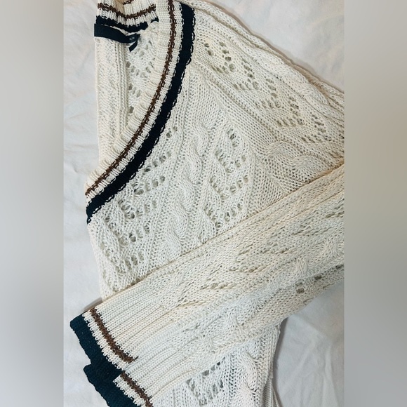 Vintage L.A.M.B White Varsity V-Neck sweater - Picture 6 of 8